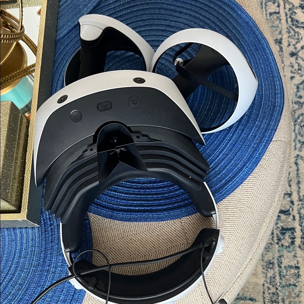 Sony Black and White VR Headset with Built-In Headband